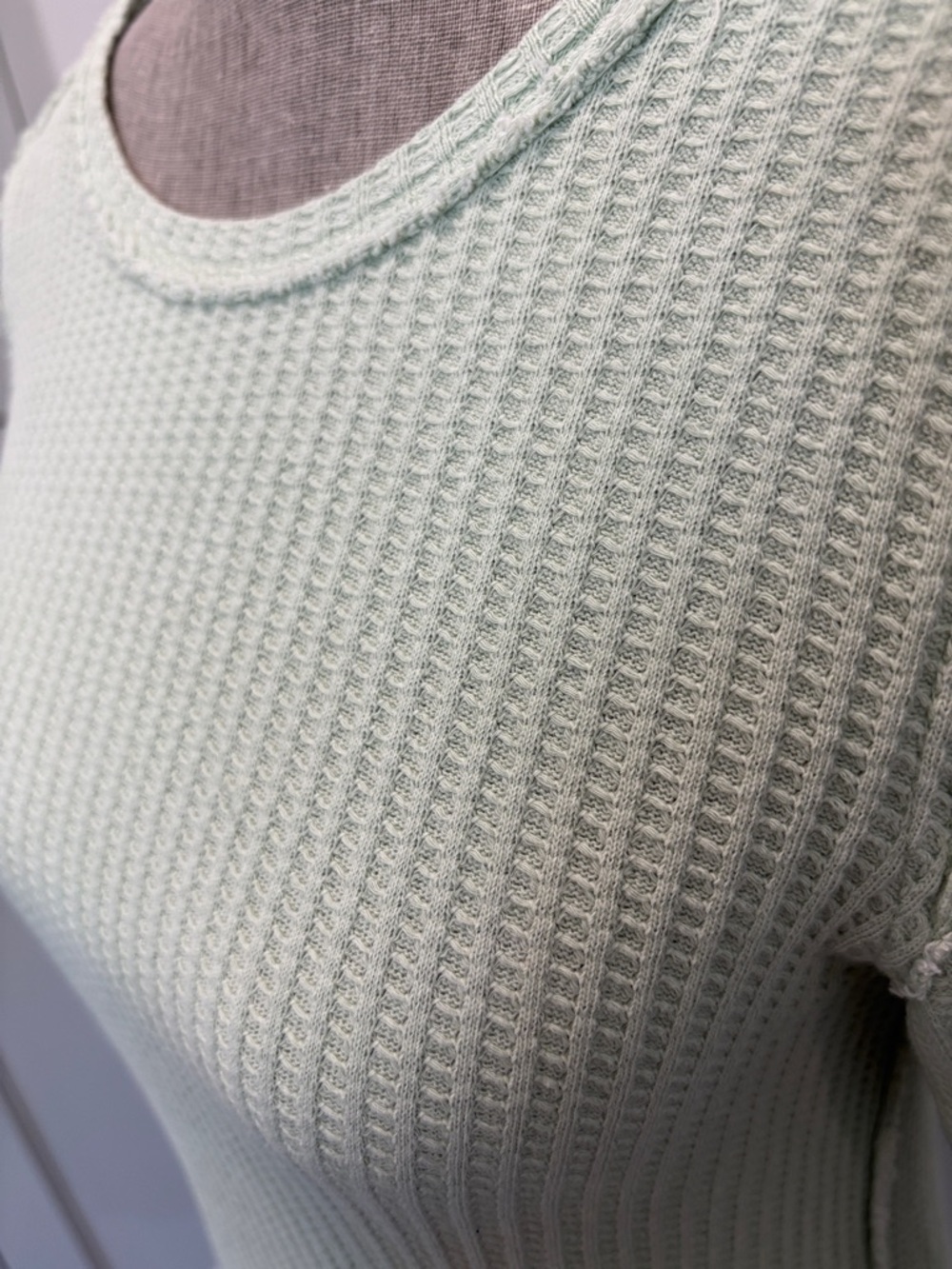 We The Free Green Thermal Thumb Hole Waffle Top Small - Picture 10 of 13